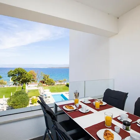 Maris Apartment